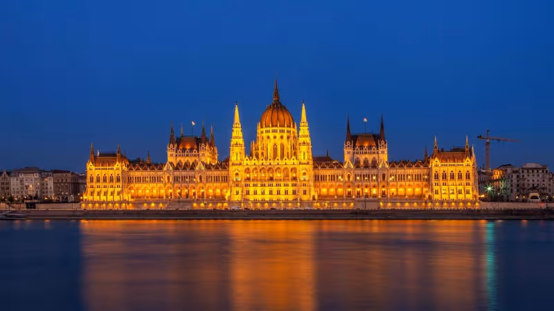 Parliament Panorama Cruise with Prosecco